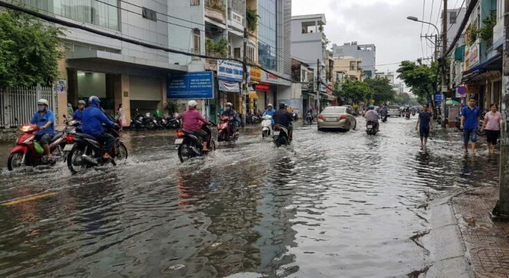 Mùa mưa ở miền nam có những đặc điểm gì? 2 Mùa mưa ở miền Nam thường gây ngập lụt đô thị